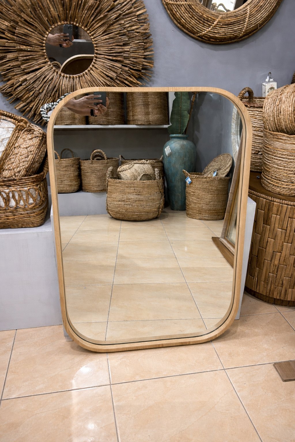 Indonesia rattan mirrors showroom